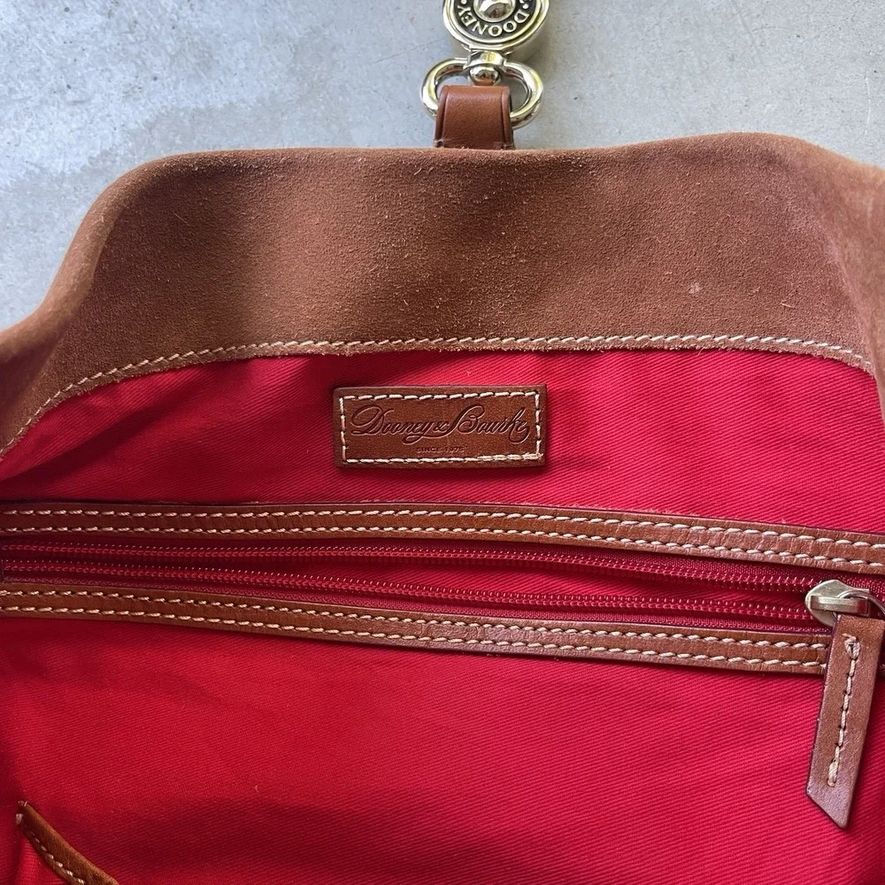 Dooney And Bourke Logo‎ Lock Shoulder Bag Brown Suede Purse